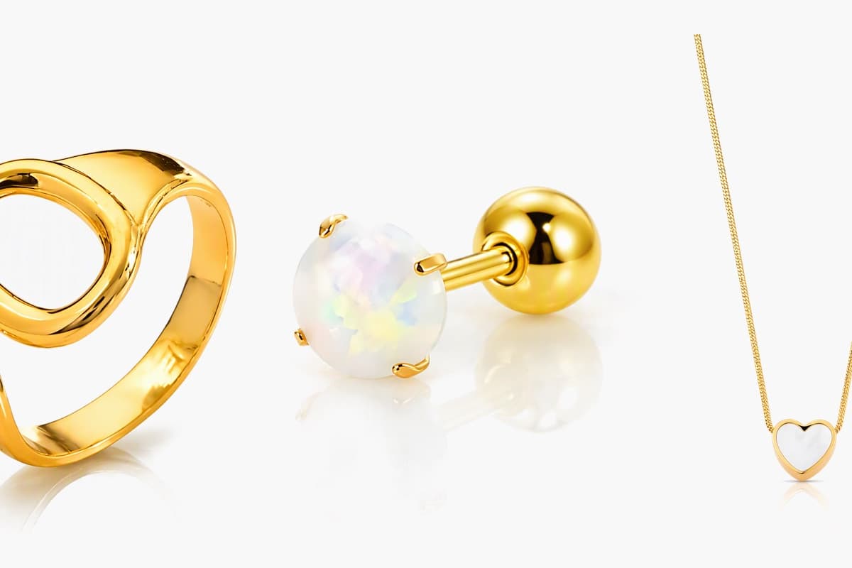Round Stone Stud Earrings