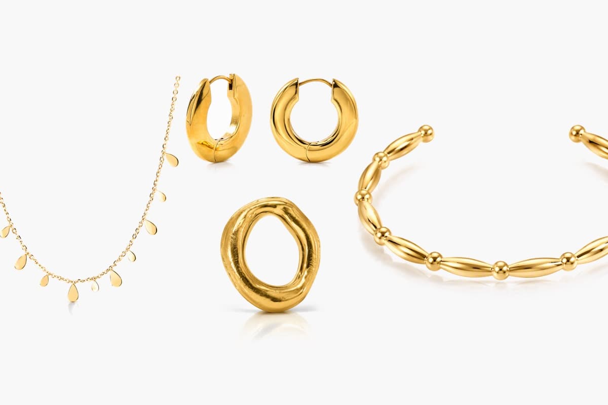 Chunky U-Shape Huggie Earrings