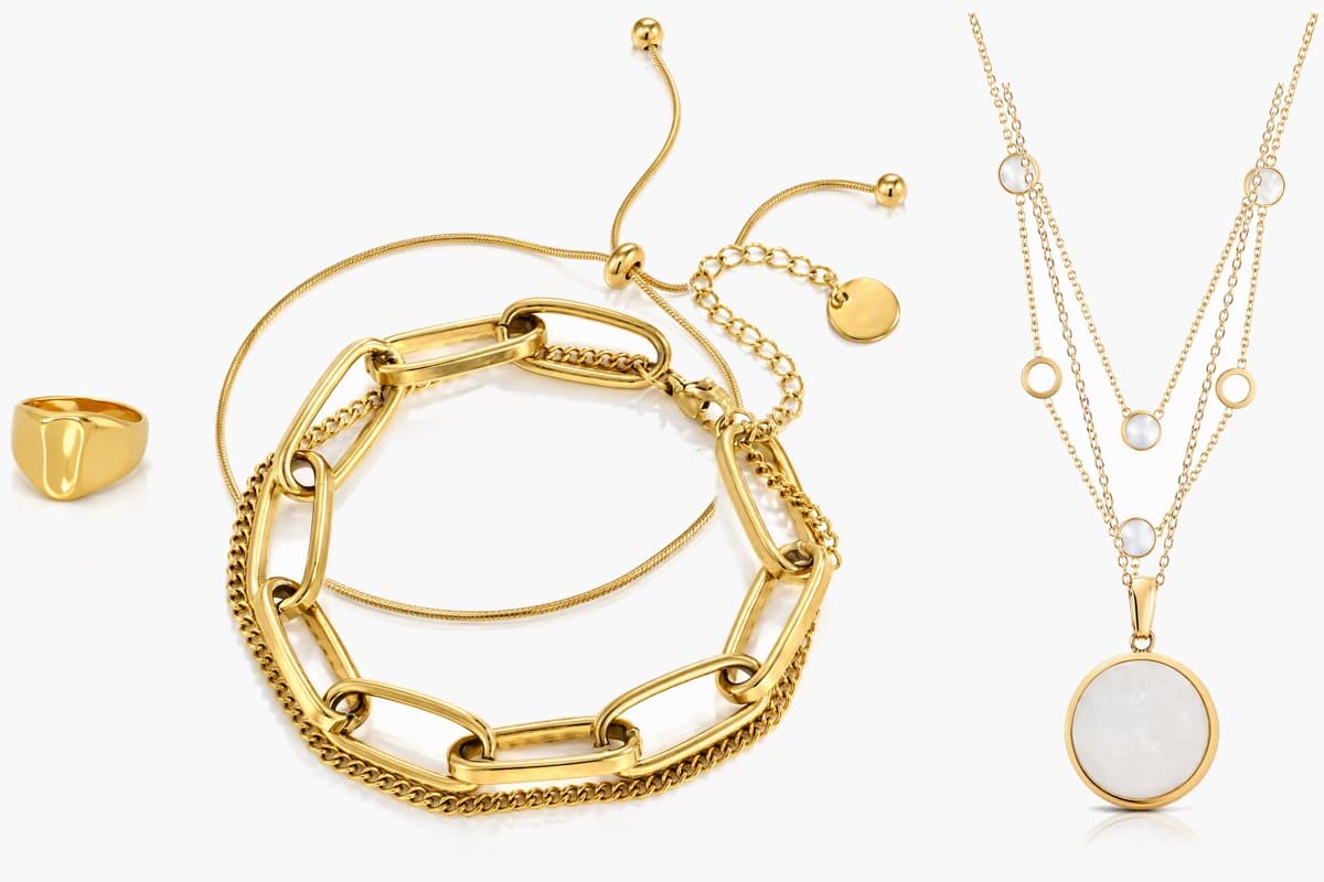 Minimalist Round Disc Pendant Necklace