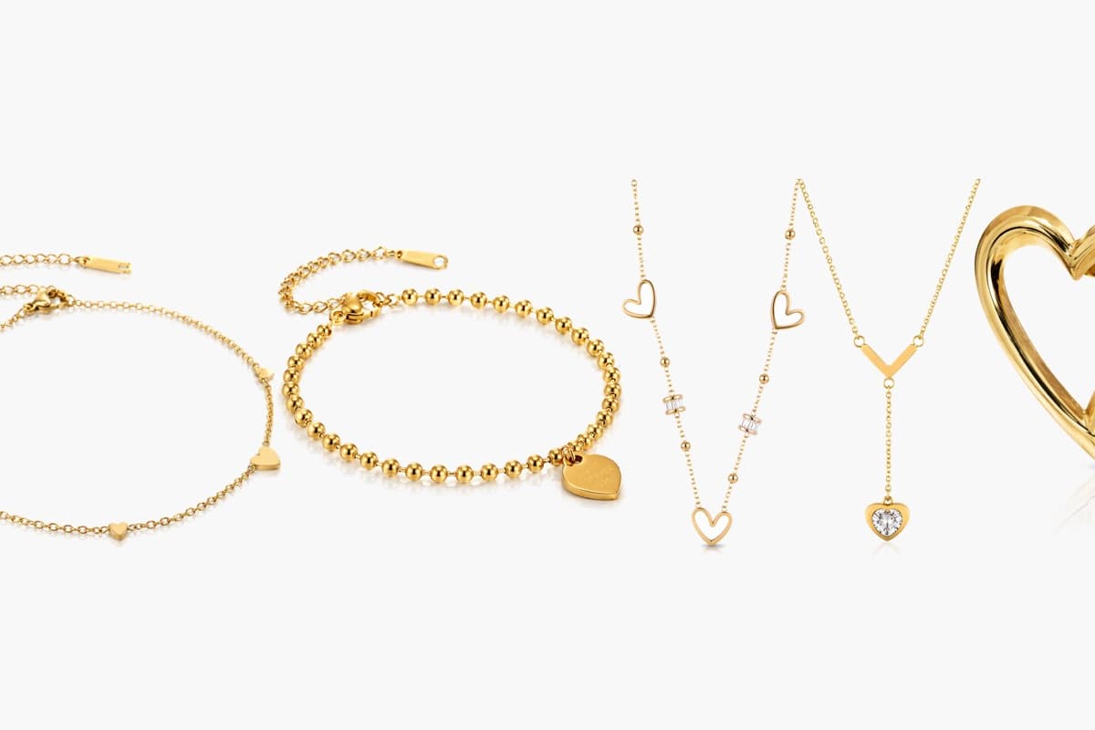 Dainty Heart Charm Necklace