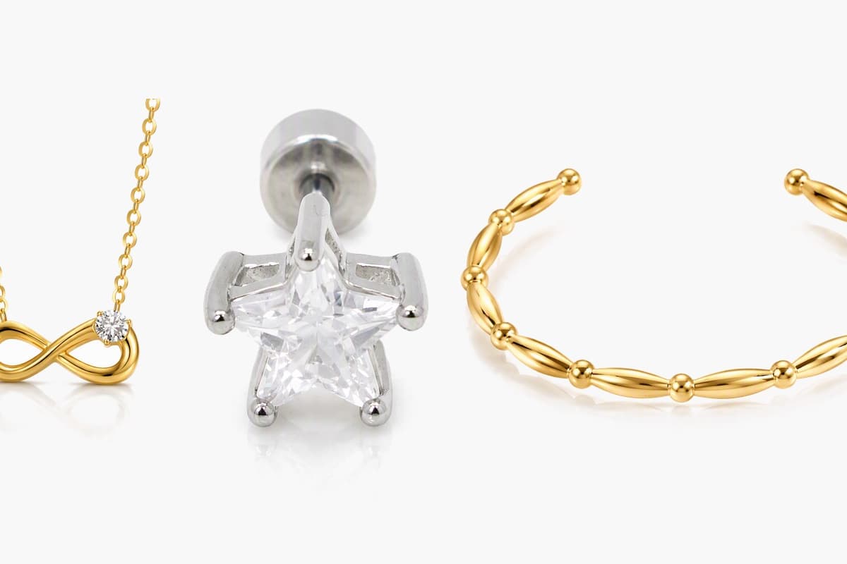 Dainty Star Stud Earrings