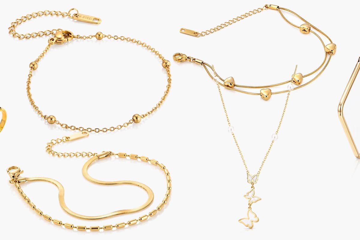 Dainty Butterfly Pearl Necklace