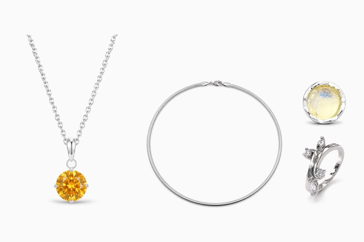 Dainty Round Stud Earrings