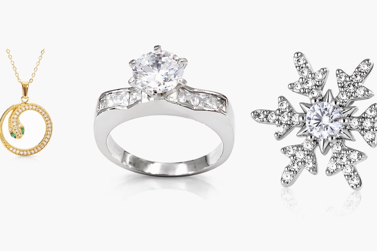 Dainty Snowflake Stud Earrings