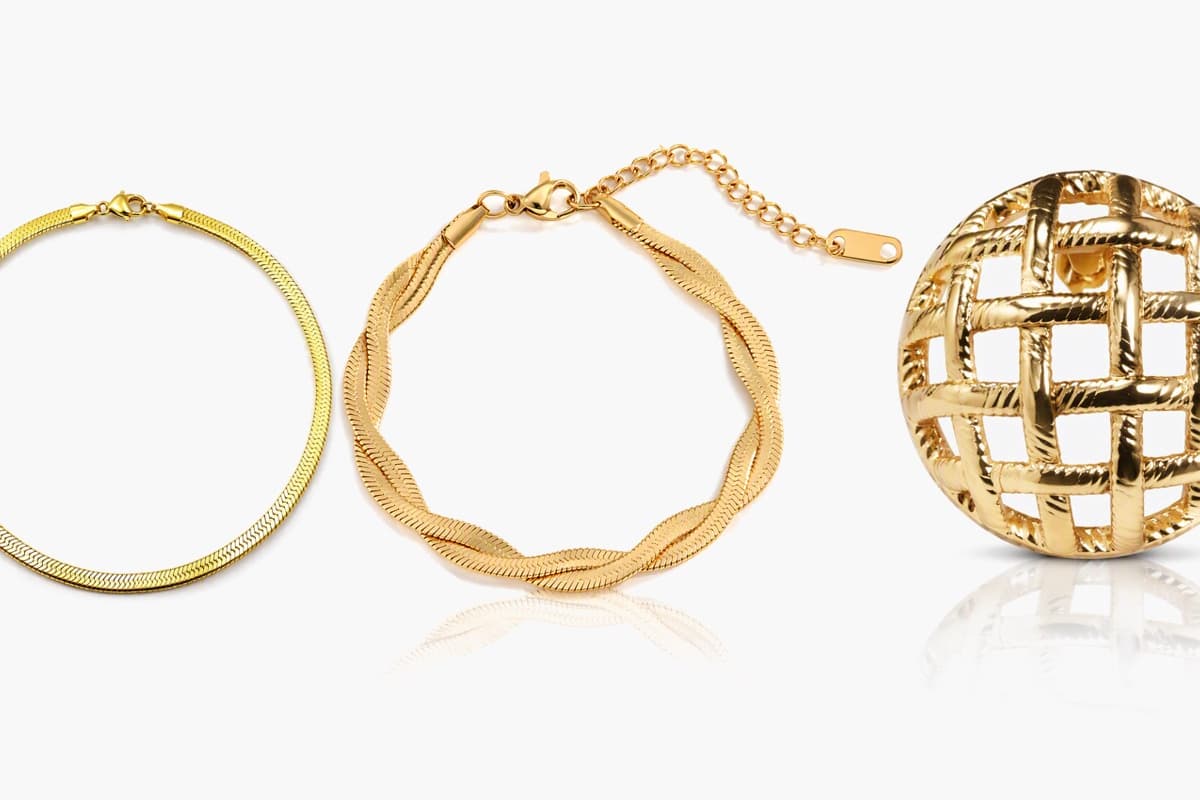 Love Knot Stud Earrings