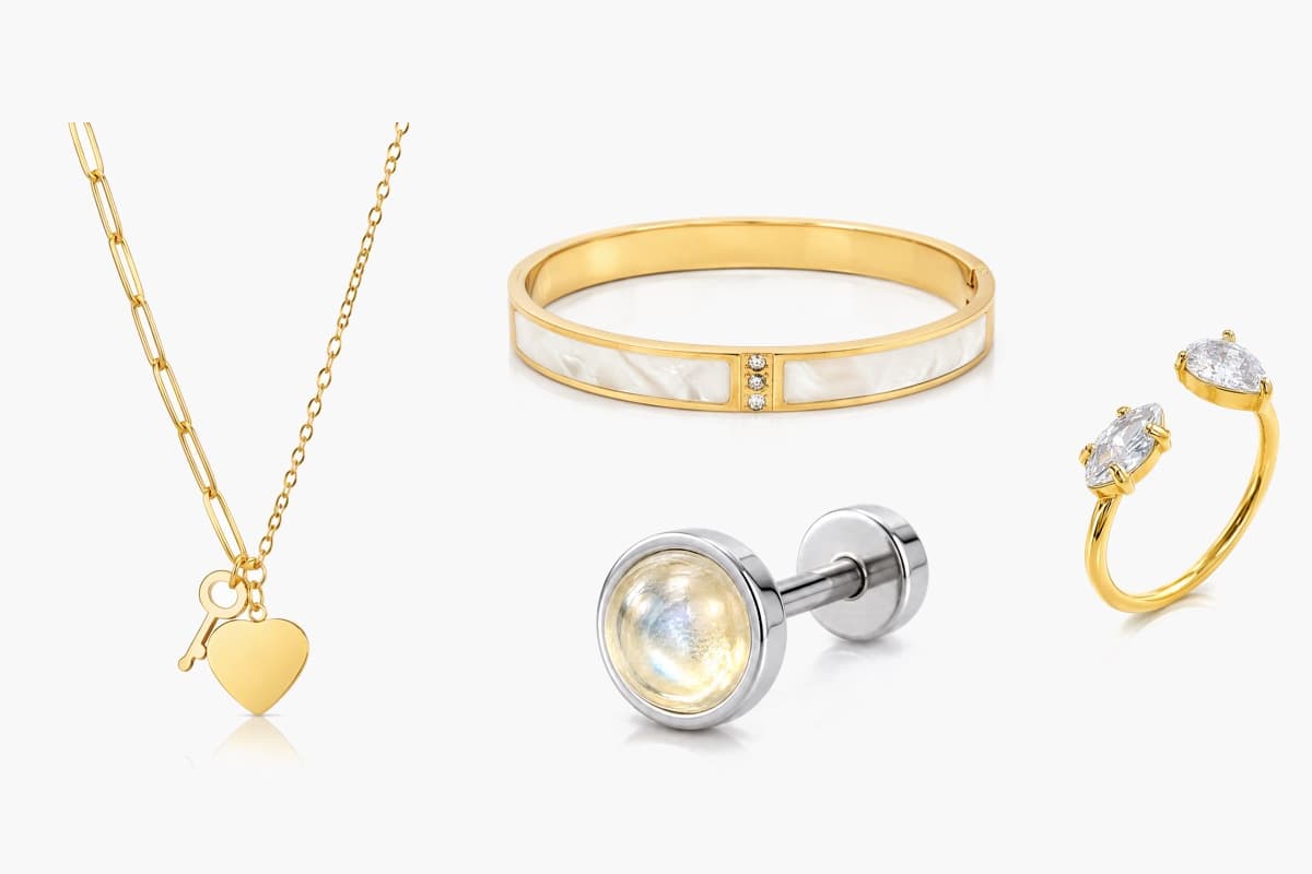 Dainty Round Stud Earrings