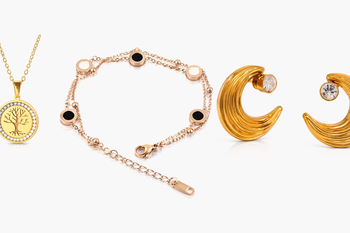 Crescent Moon Stud Earrings