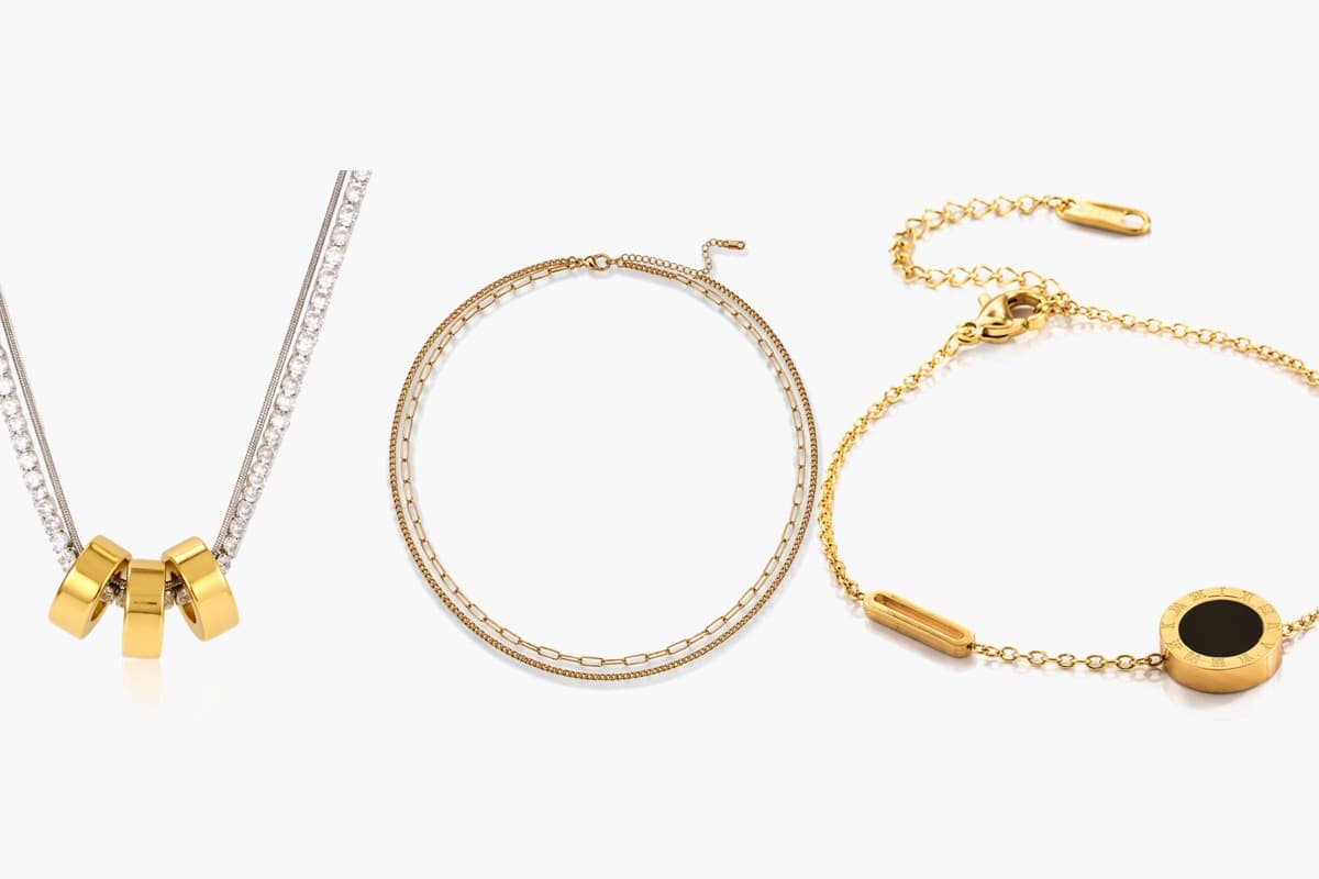 Minimalist Roman Numeral Disc Bracelet