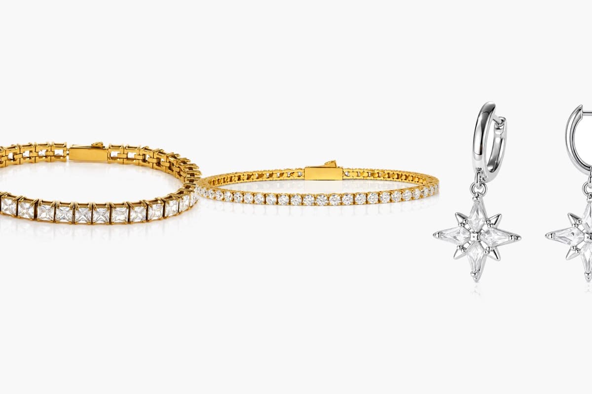 Dainty Star Charm Hoop Earrings