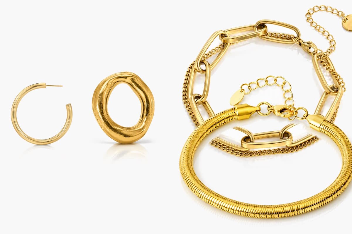 Minimalist Smooth Hoop Earrings