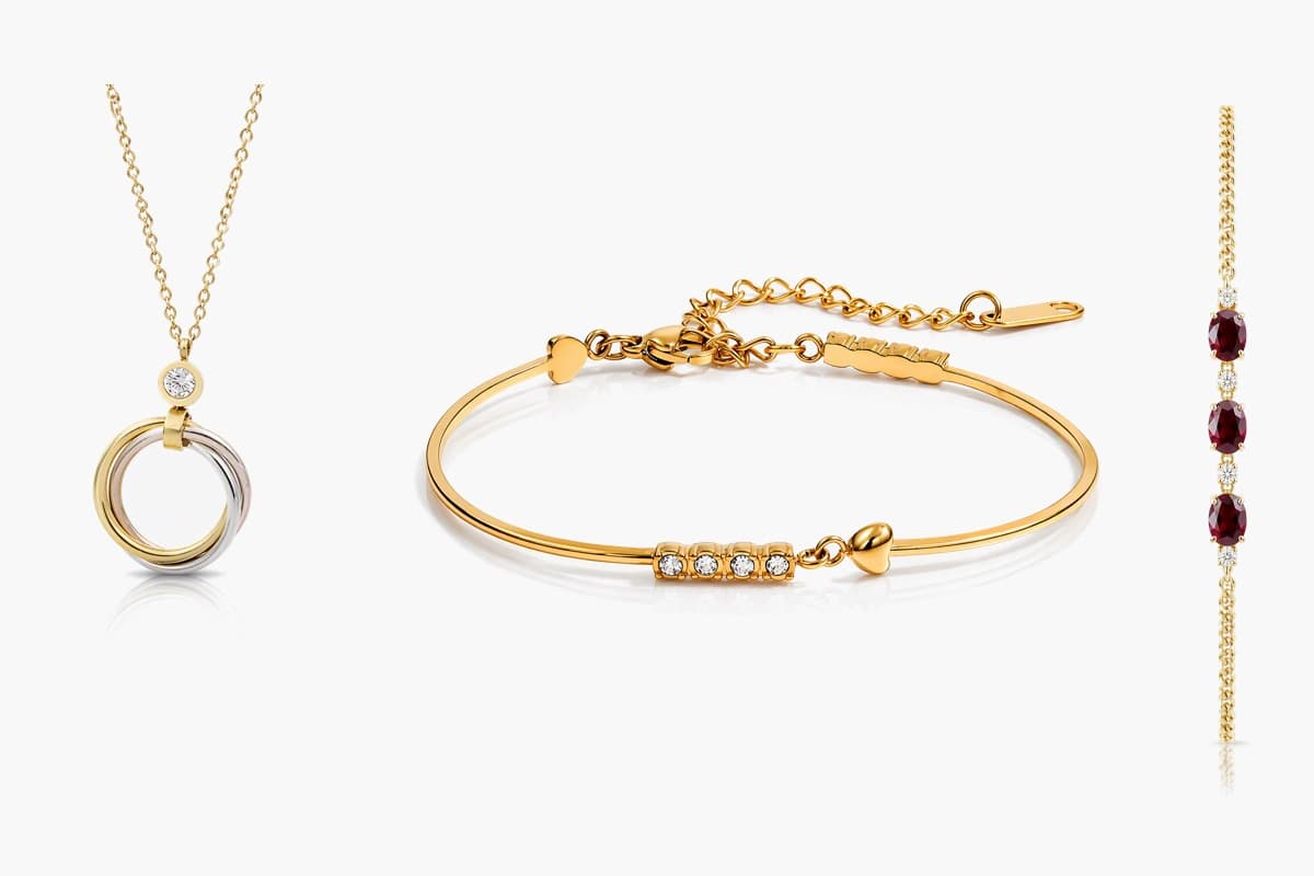 Minimalist Interlocking Rings Pendant Necklace
