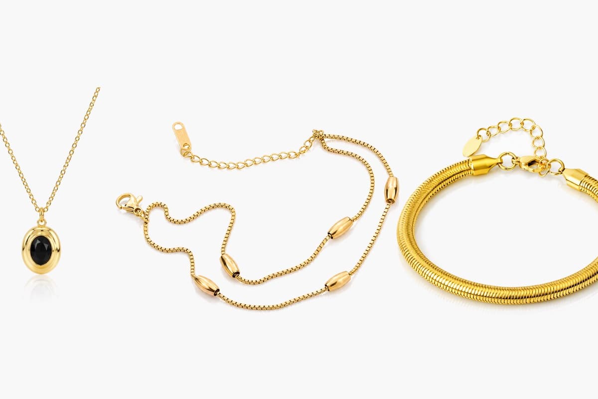 Dainty Oval Stone Pendant Necklace