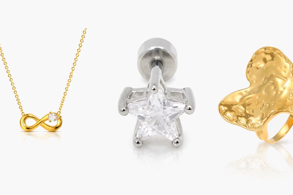 Dainty Star Stud Earrings