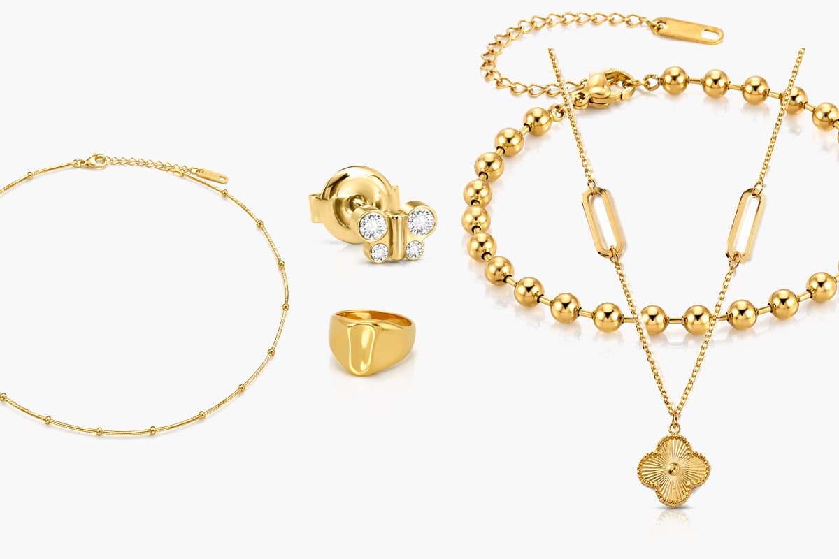 Dainty Flower Charm Necklace