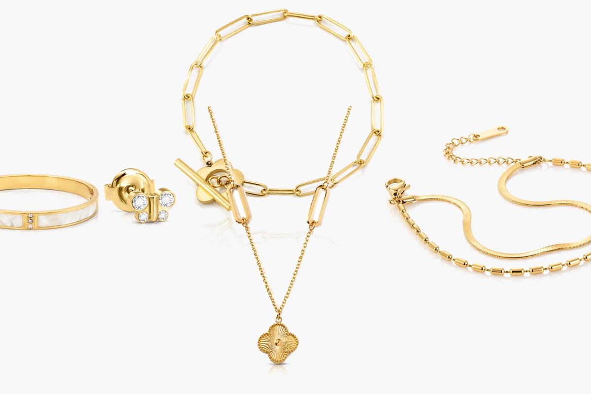 Dainty Flower Charm Necklace