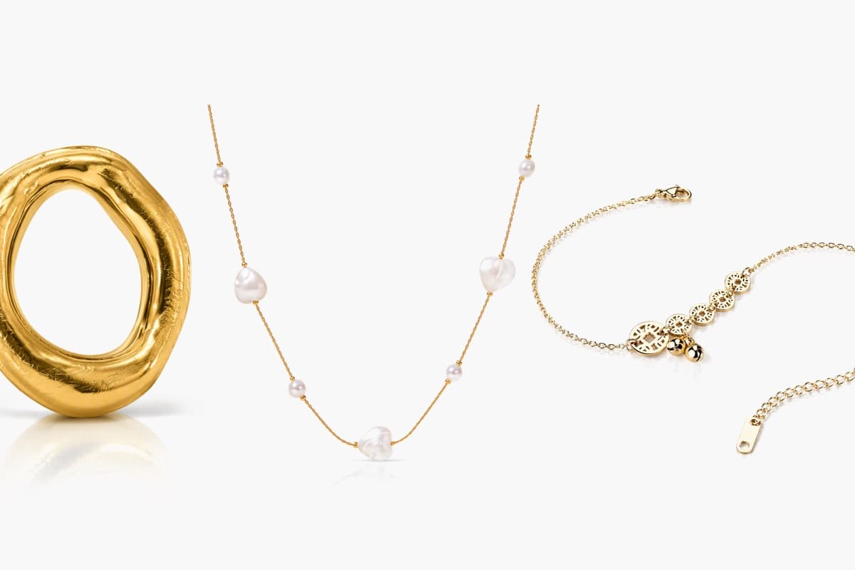 Dainty Heart Station Necklace