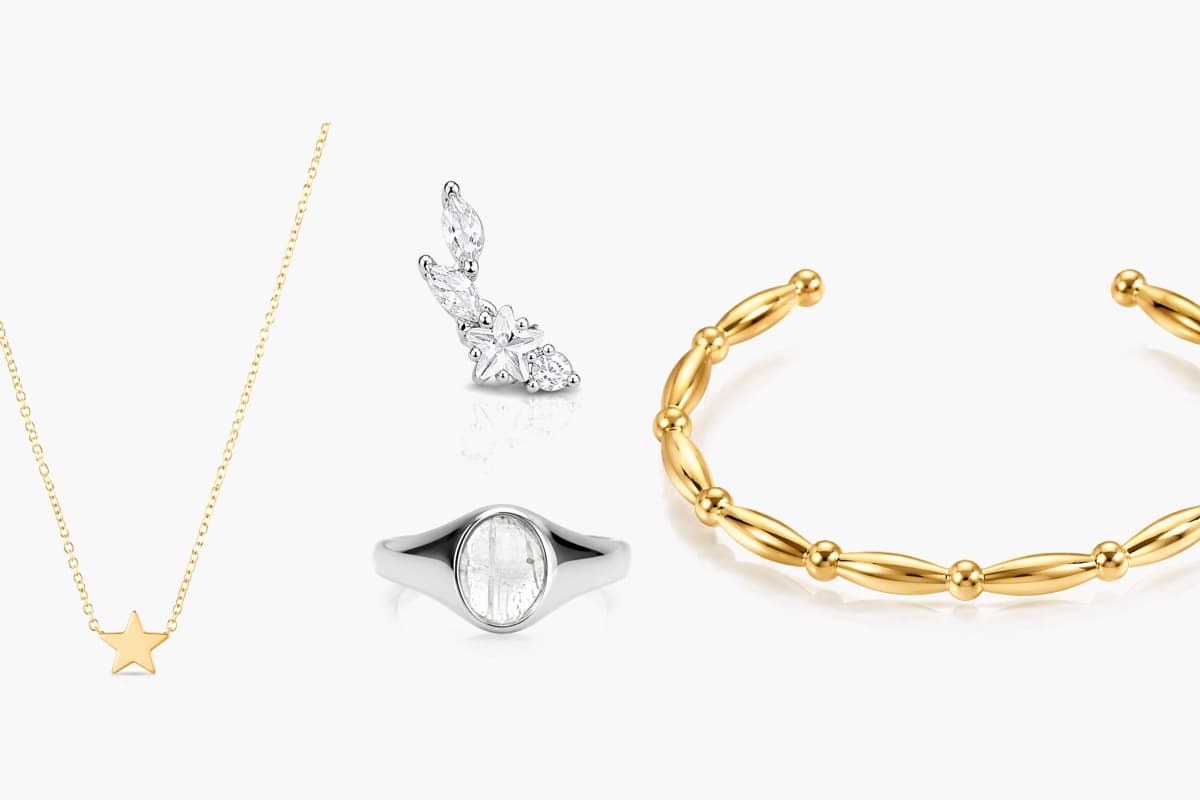 Dainty Star Stud Earrings