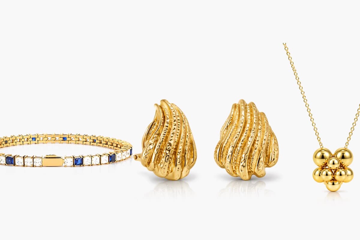 Textured Shell Stud Earrings
