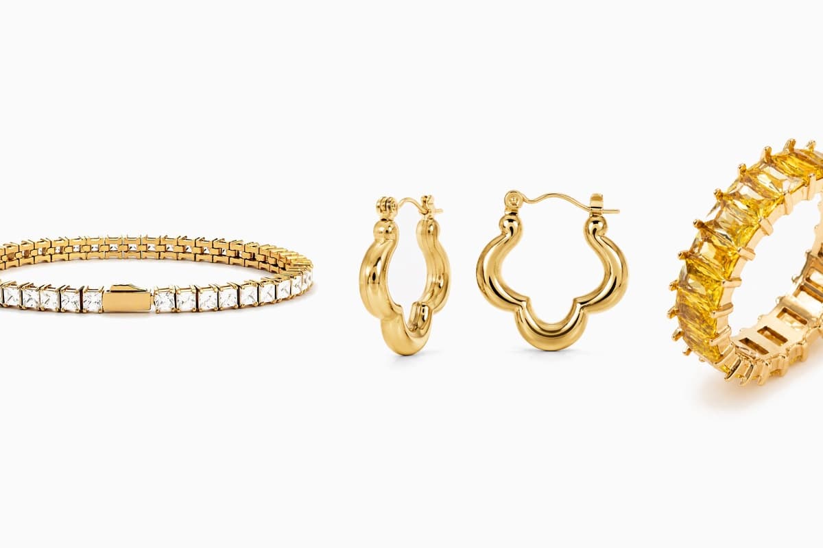 Trendy Quatrefoil Hoop Earrings