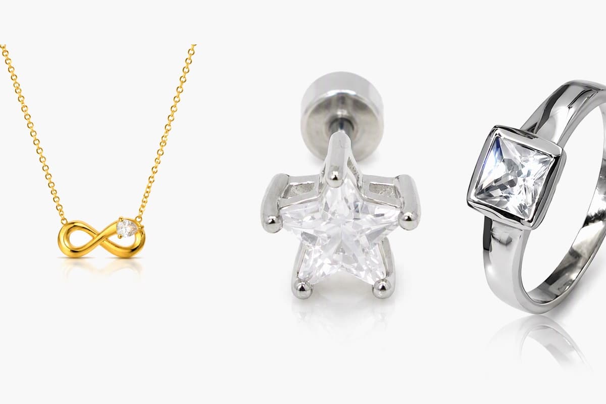 Dainty Star Stud Earrings