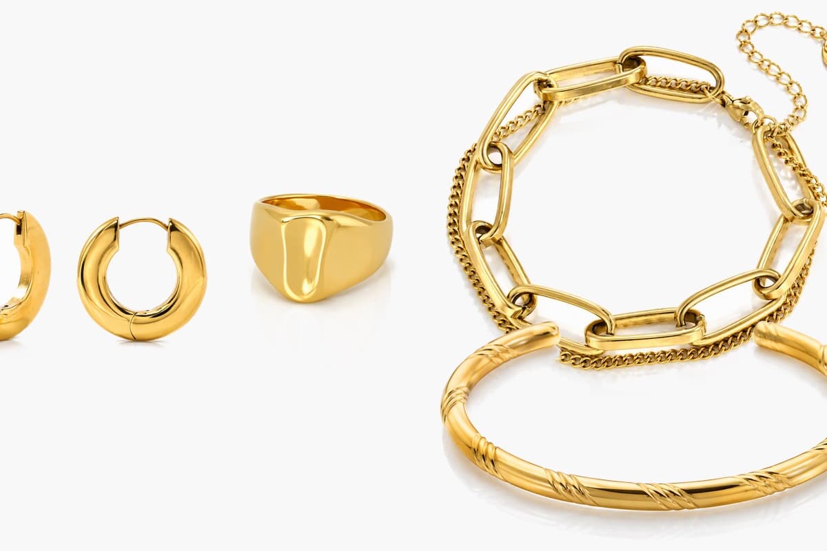 Chunky U-Shape Huggie Earrings