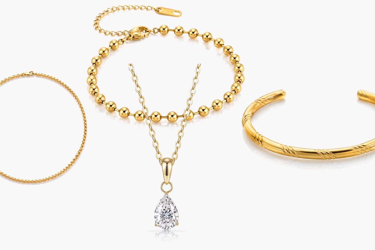 Elegant Pear Drop Pendant Necklace
