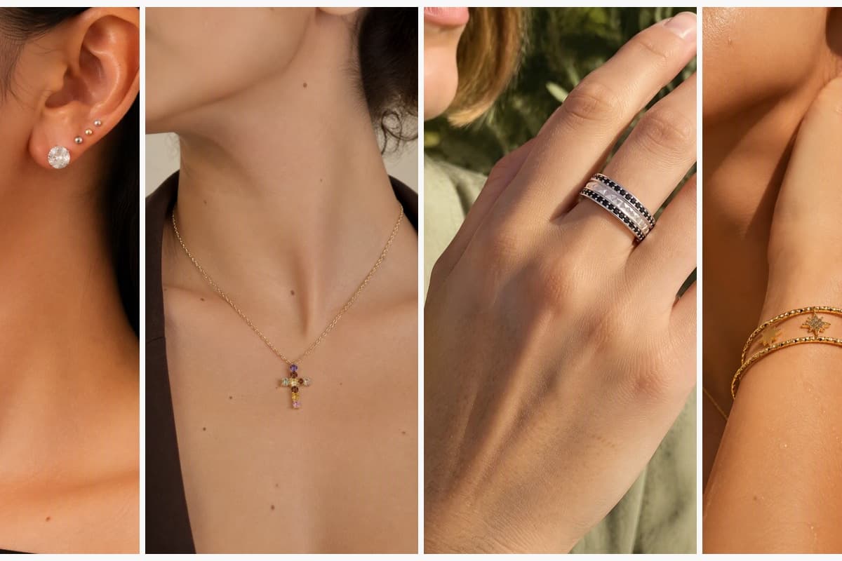 Round Solitaire Stud Earrings