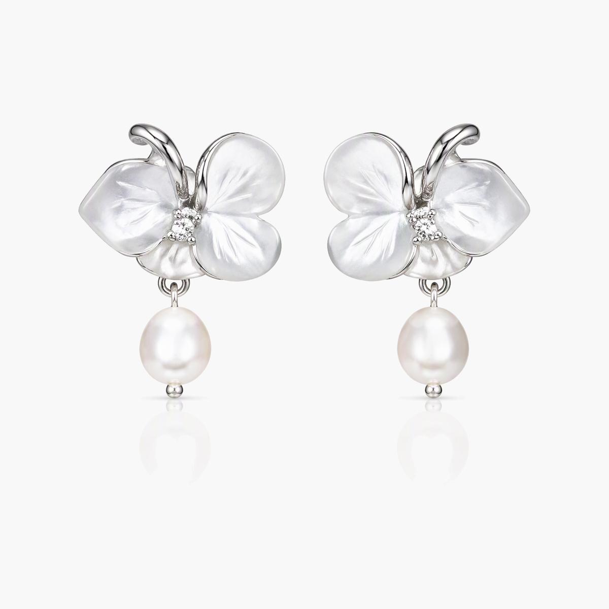 Dainty Flower Stud Earrings