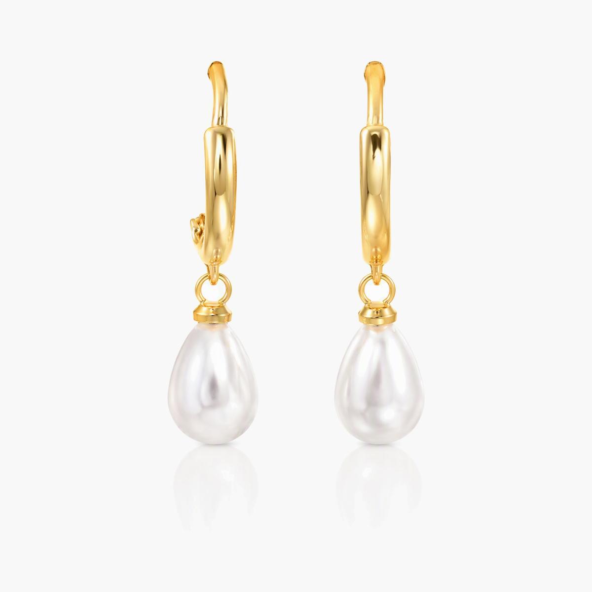 Dainty Pearl Drop Earrings