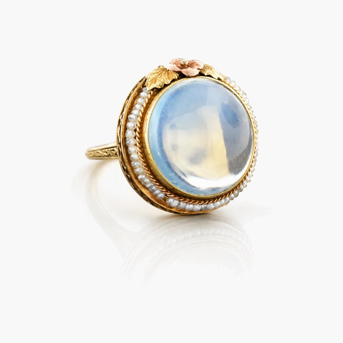 Vintage Floral Cabochon Ring