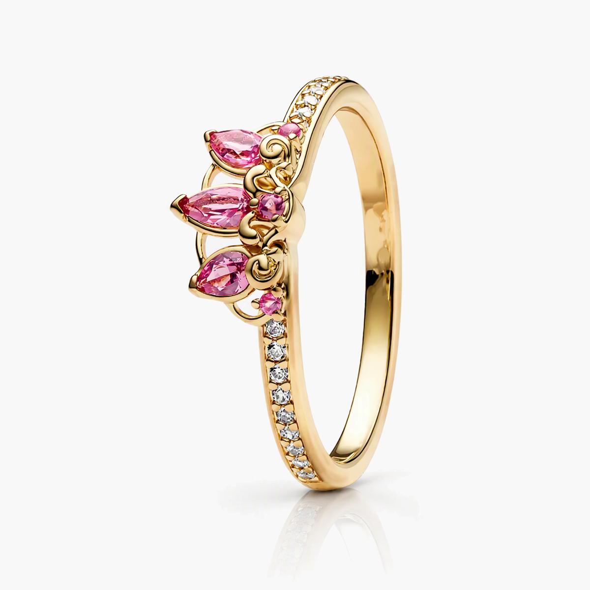 Heart Twist Band Ring