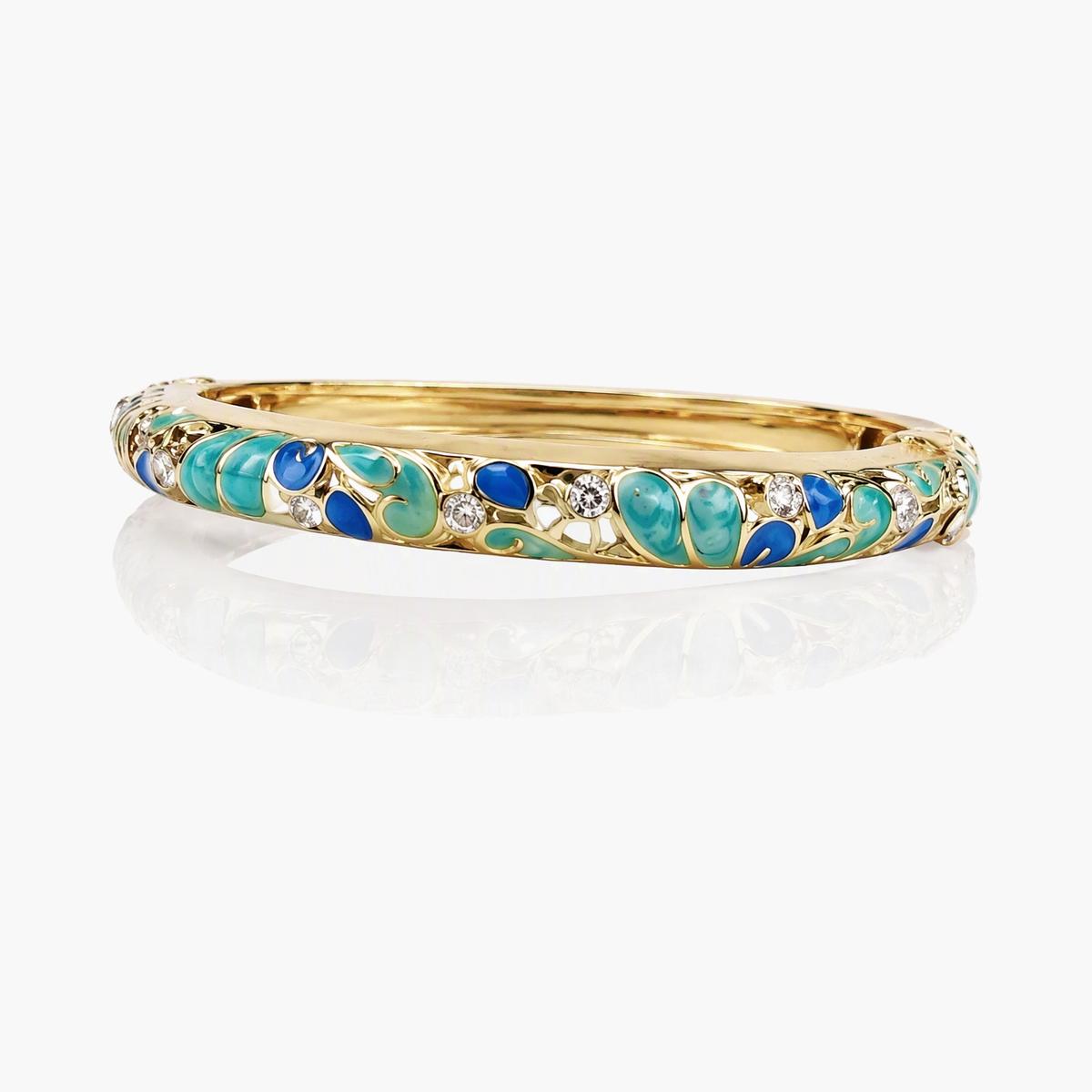 Dainty Heart Bangle