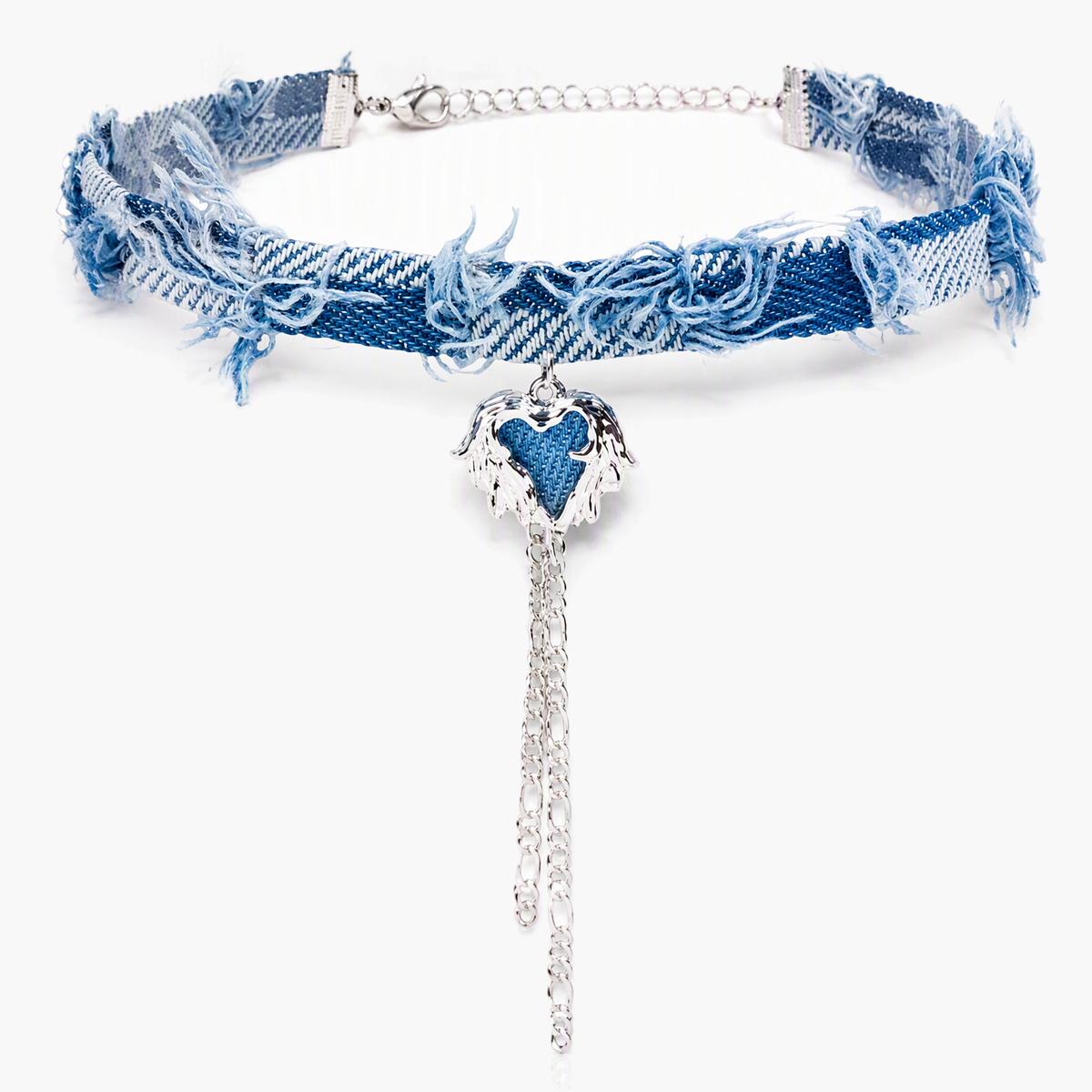 Trendy Winged Heart Choker