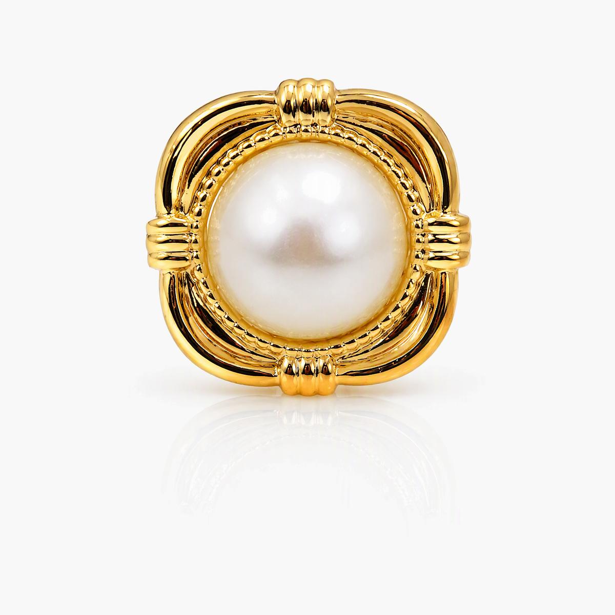 Vintage Square Frame Pearl Stud Earrings