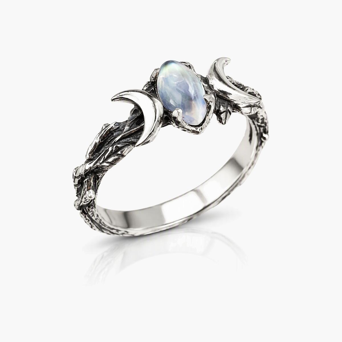 Vintage Crescent Moon Ring