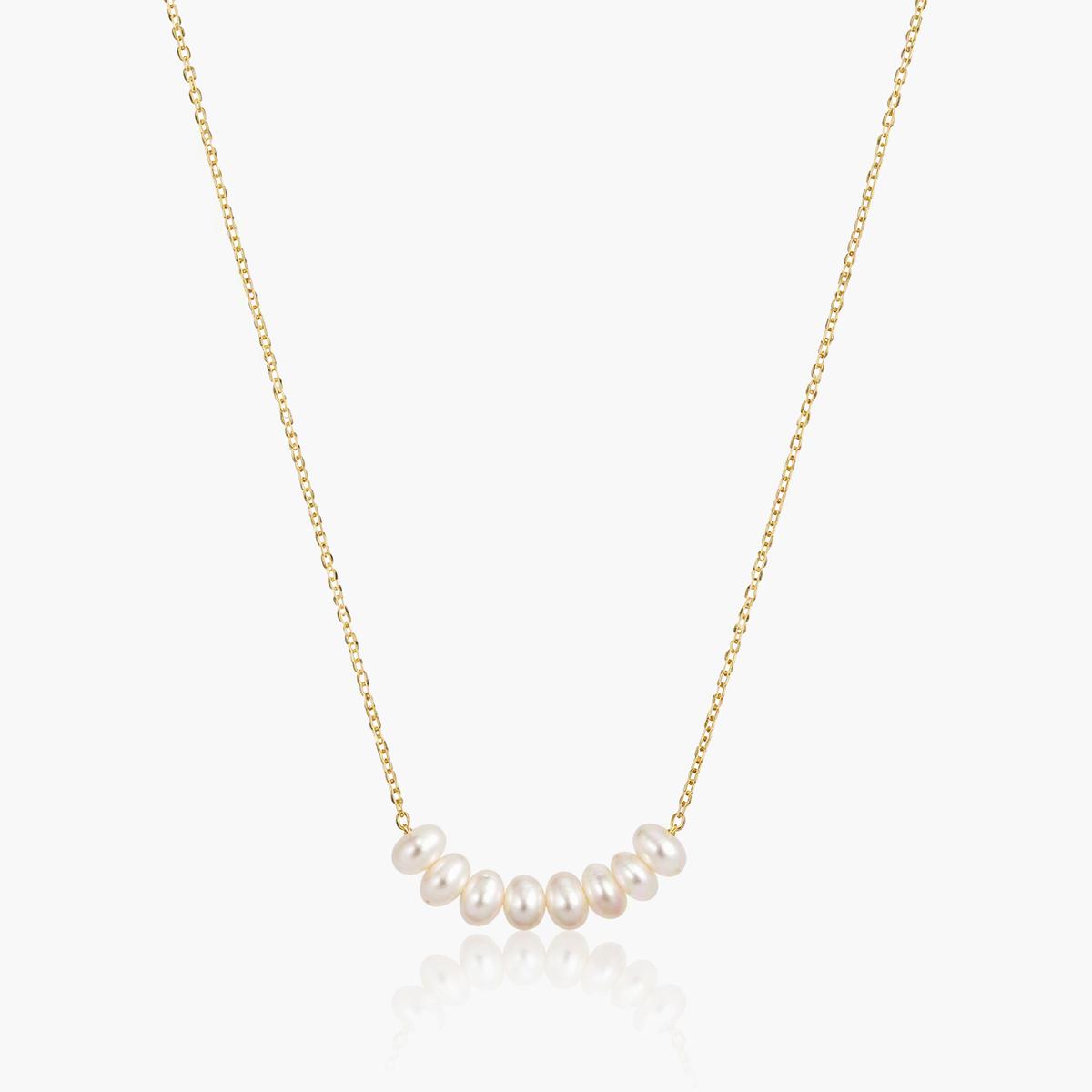 Dainty Curved Pearl Necklace