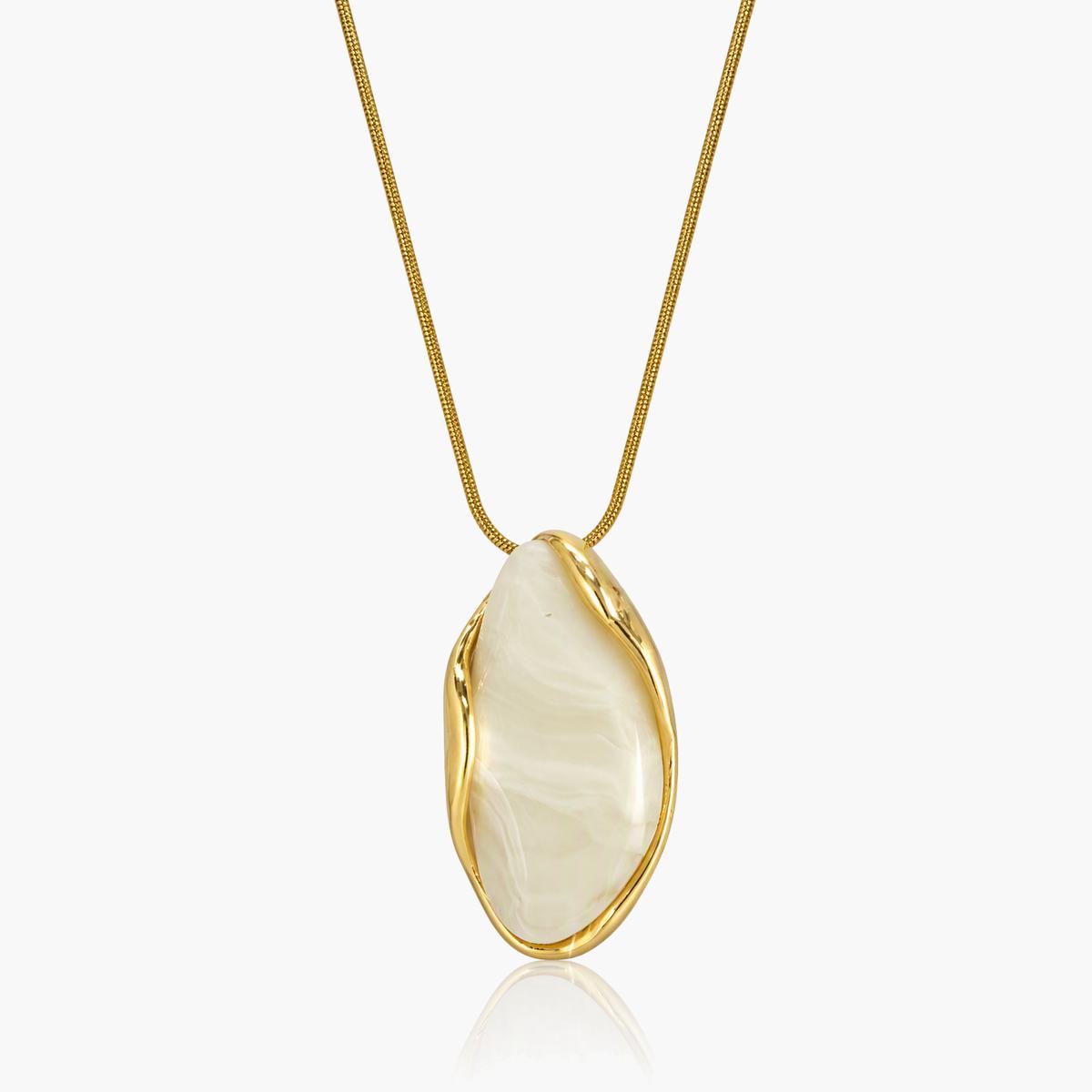 Snake Chain Resin Pendant Necklace