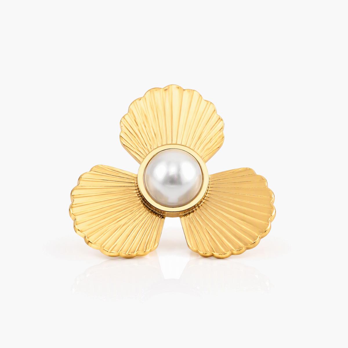 Shell Flower Pearl Stud Earrings