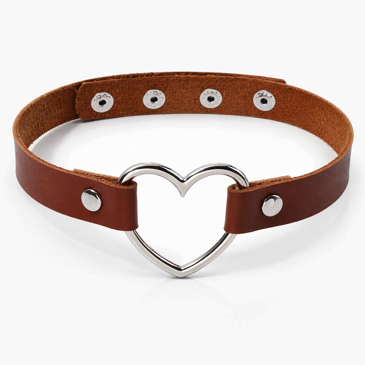 Trendy Heart Buckle Choker