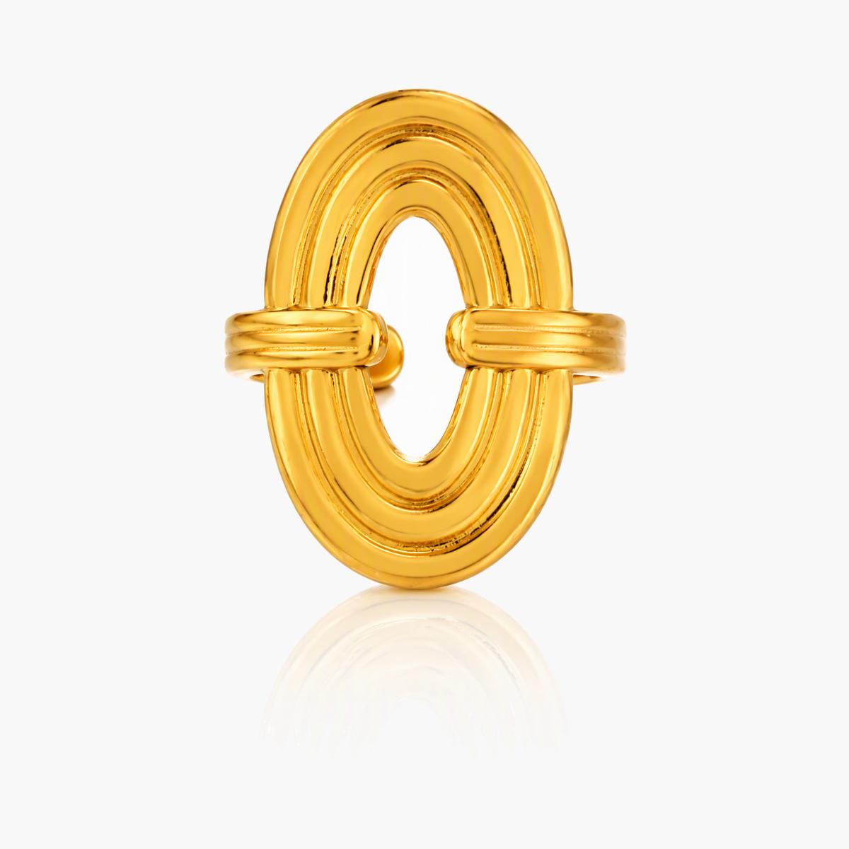 Minimalist Oval Link Ring