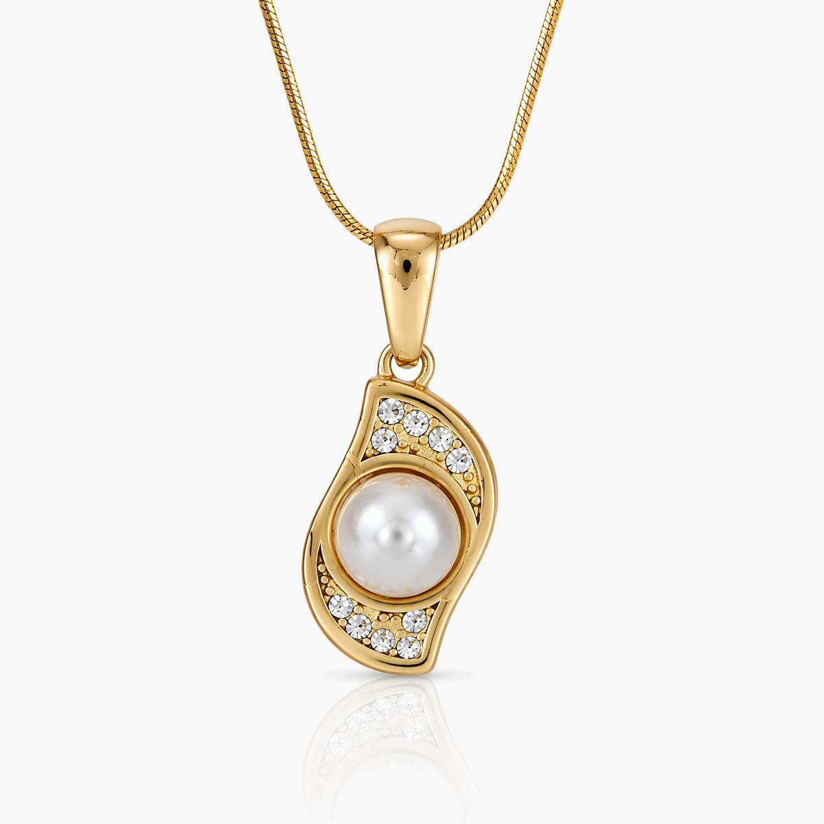 Elegant Eye Pendant Necklace