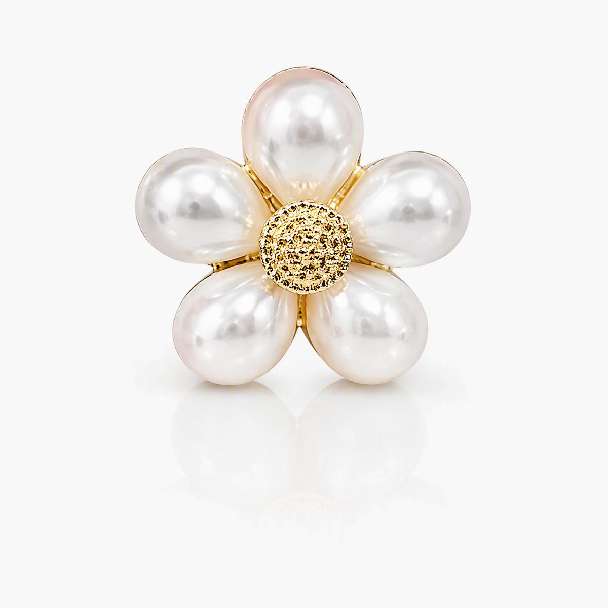 Dainty Pearl Flower Stud Earrings