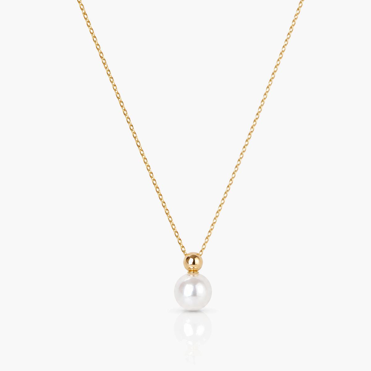 Dainty Pearl Pendant Necklace