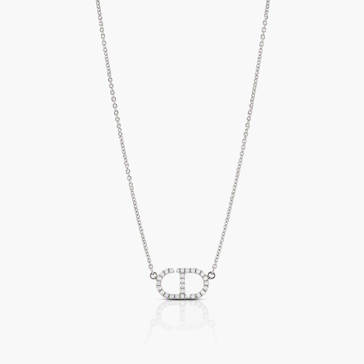Dainty Oval Link Pendant Necklace