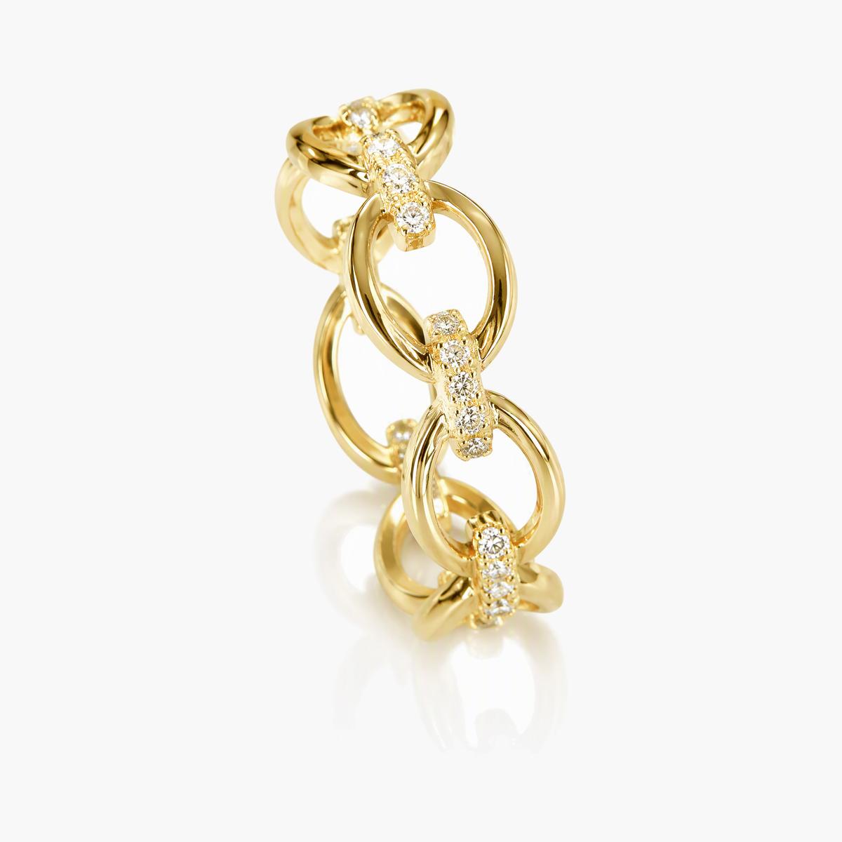 Elegant Interlocking Link Ring