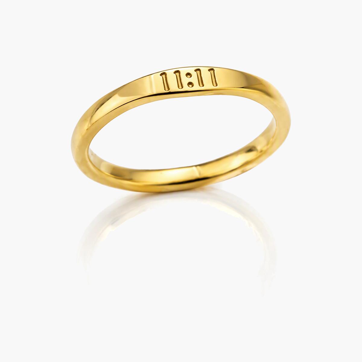 Minimalist Engraved Band Ring