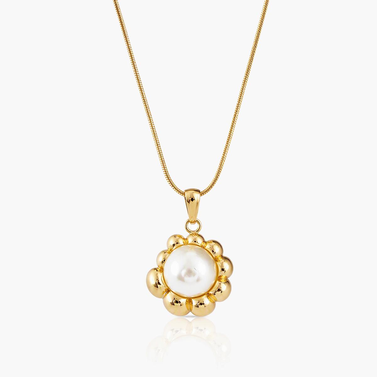 Flower Pearl Pendant Necklace
