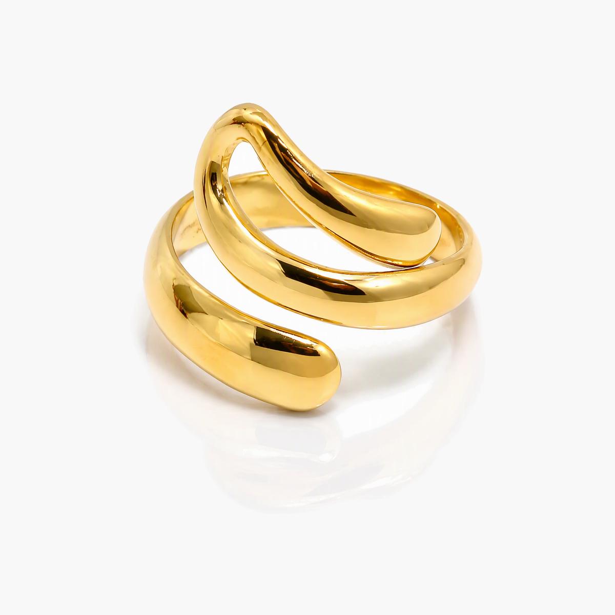Twisted Band Ring