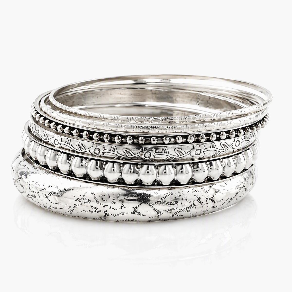 Boho Floral Carved Bangle