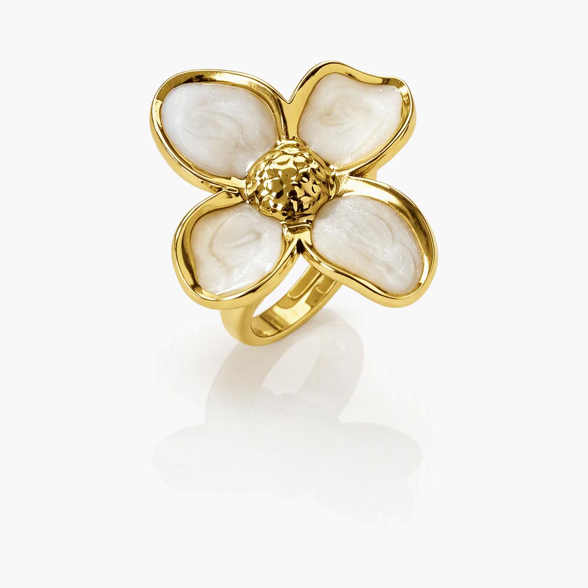 Elegant Flower Ring